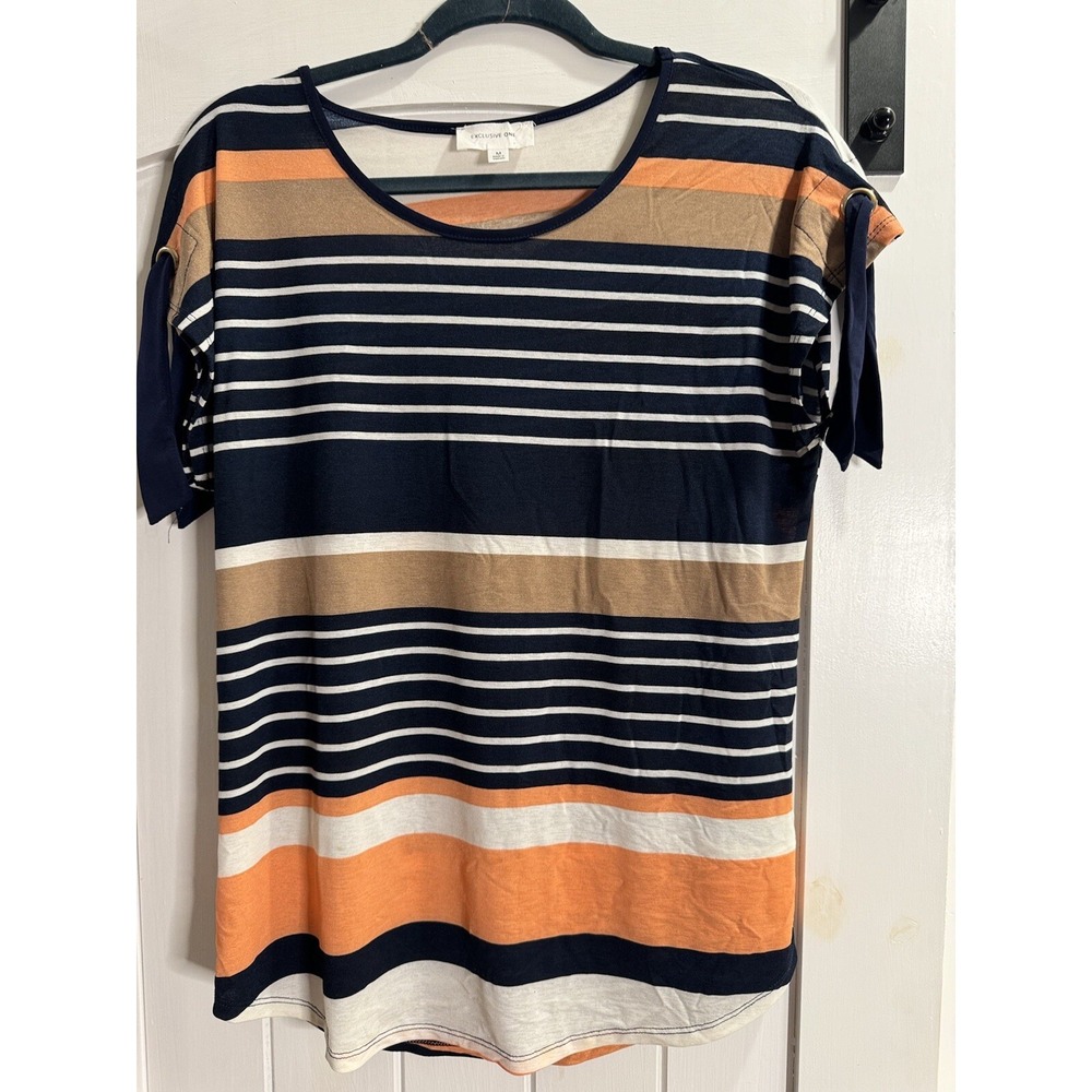 *Exclusive one Multi Color  striped button scoop neck short Tye sleeve top Med